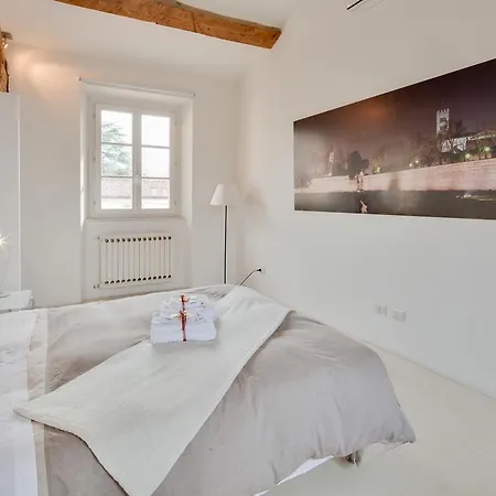 Loft Apartment Lucca