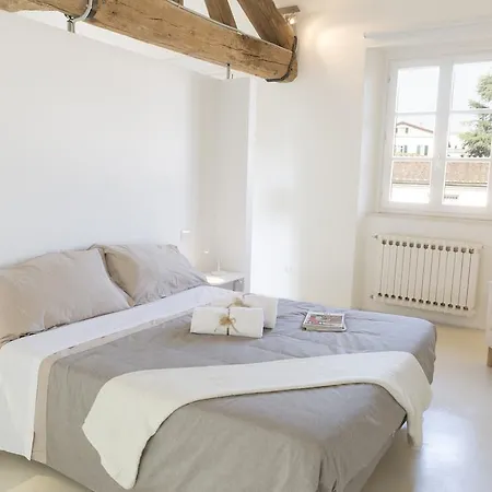 아파트 Loft Apartment Lucca *