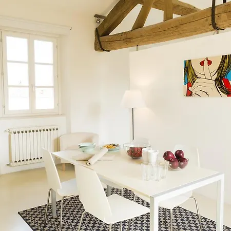 Loft Apartment Lucca 루카